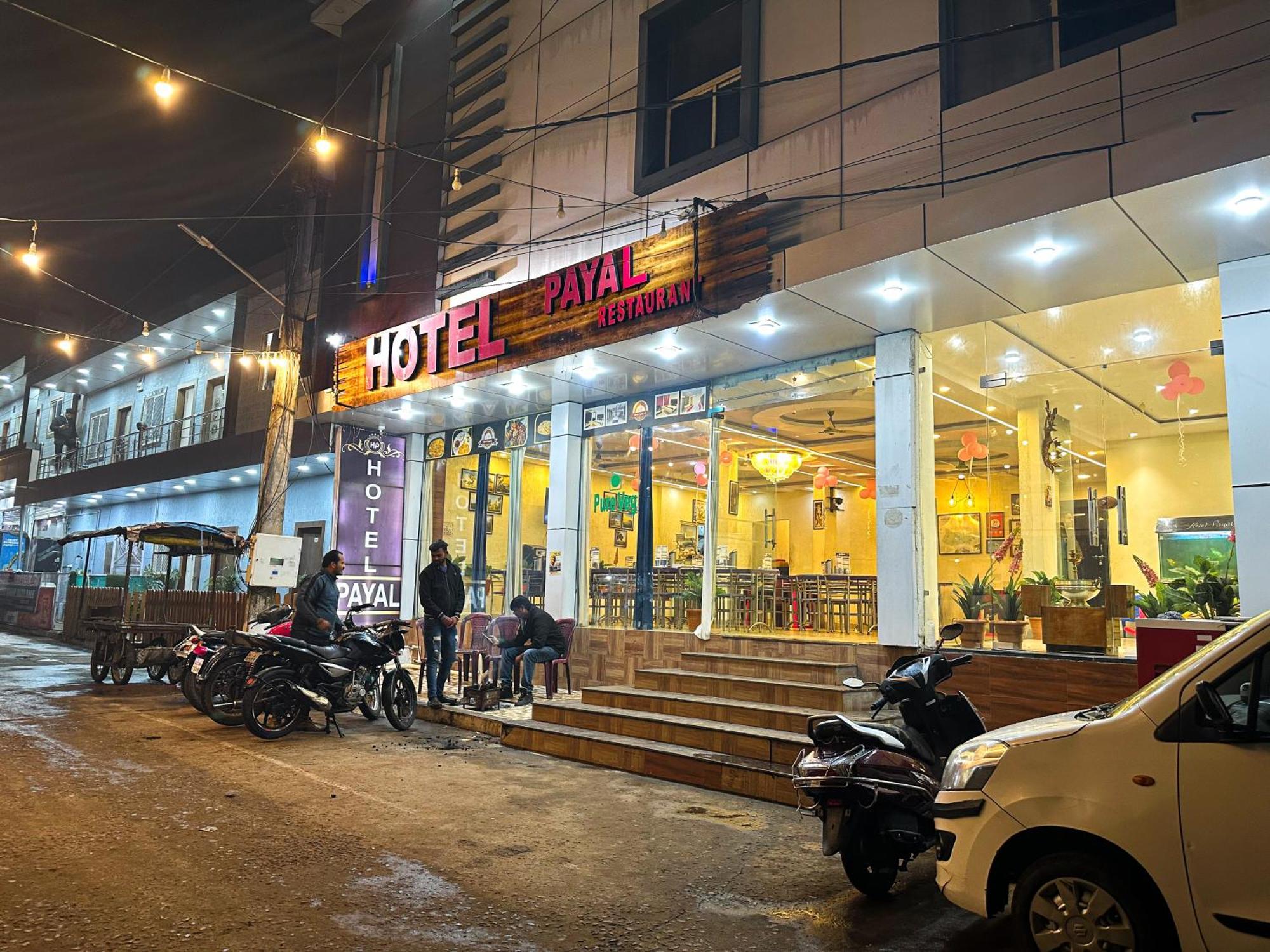Hotel Payal & Restaurent Pachmarhī Exterior foto