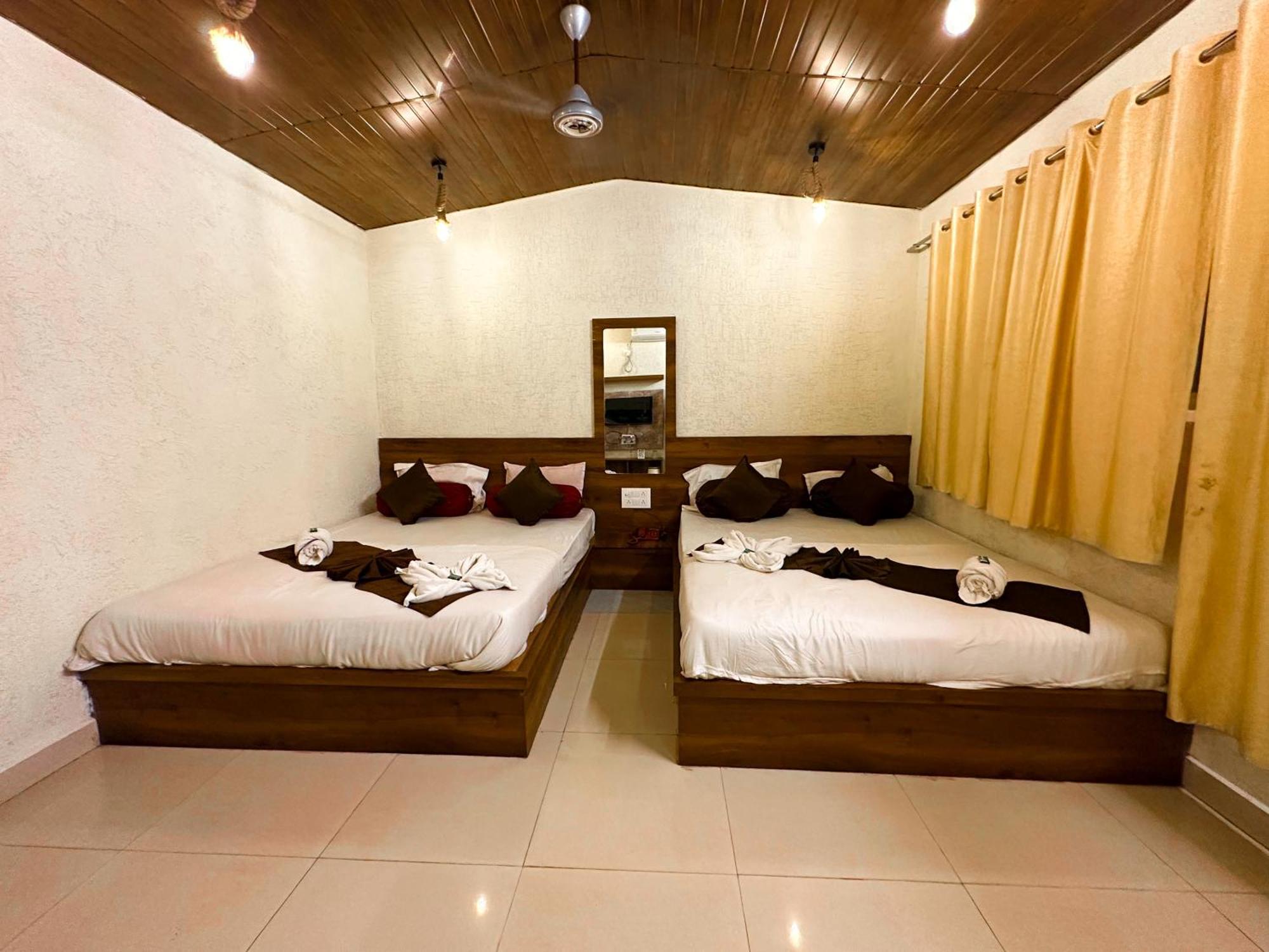 Hotel Payal & Restaurent Pachmarhī Exterior foto